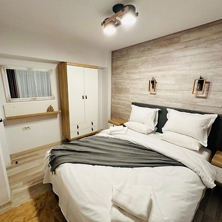 Apartament Patrick Gura Humorului Ngoại thất bức ảnh