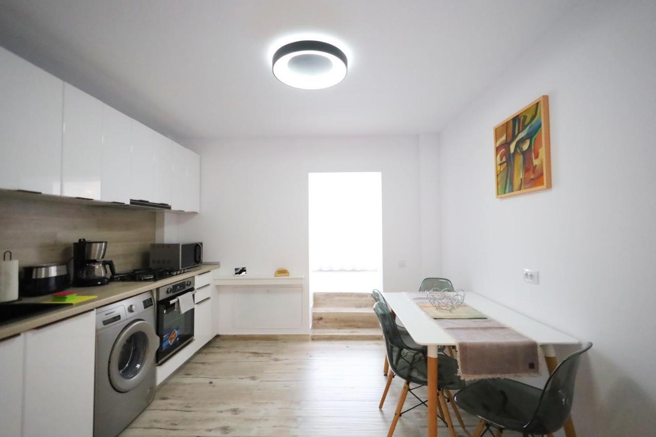 Apartament Patrick Gura Humorului Ngoại thất bức ảnh