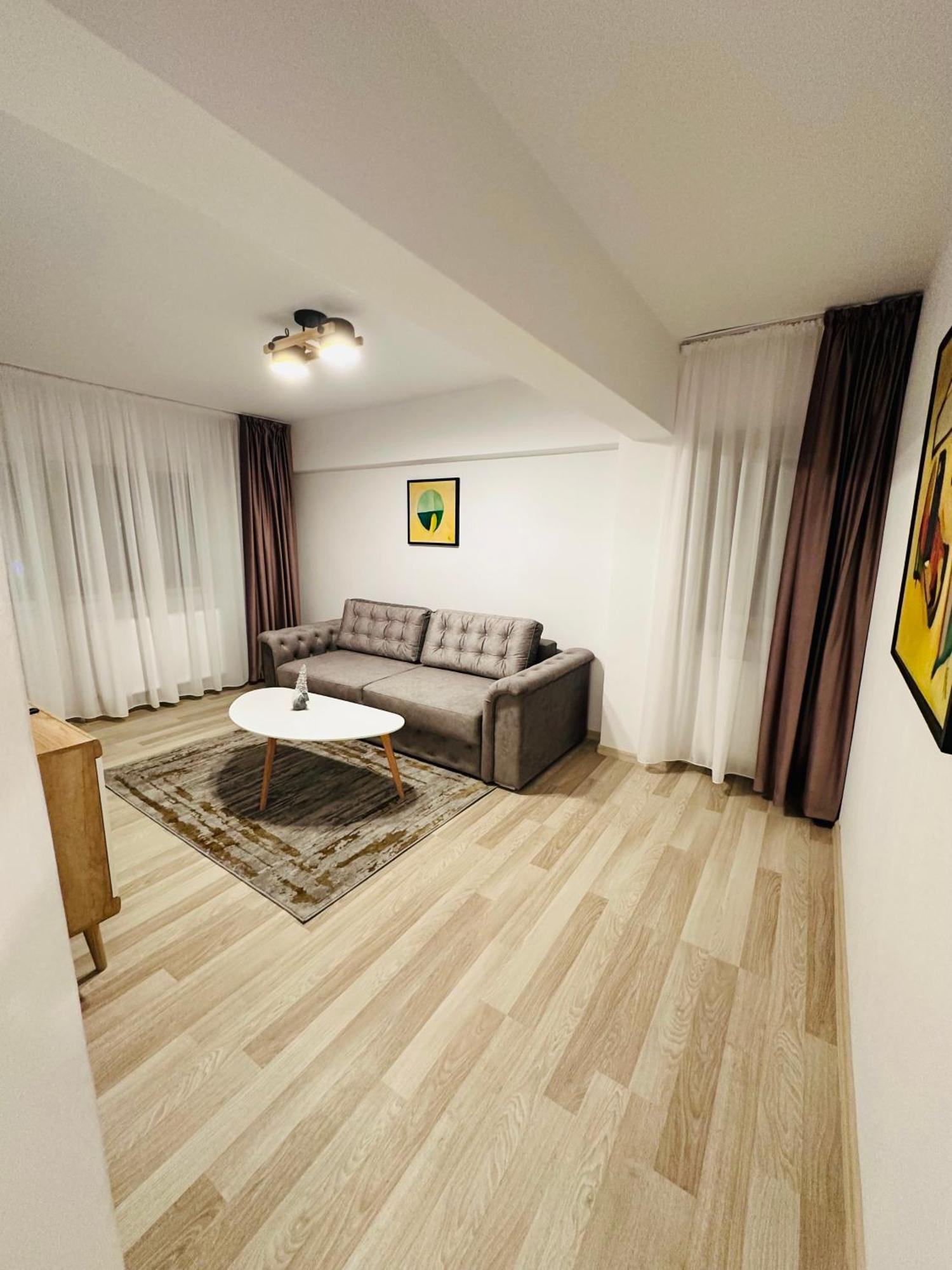 Apartament Patrick Gura Humorului Ngoại thất bức ảnh
